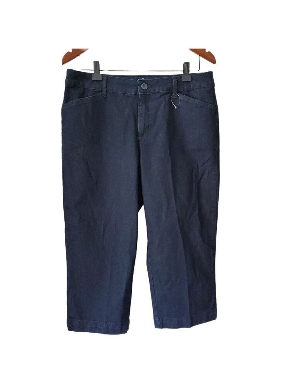st. John's Bay Dark Wash Mid Rise Straight Leg Capri Pants Denim Jeans Size 12 - Picture 2 of 9